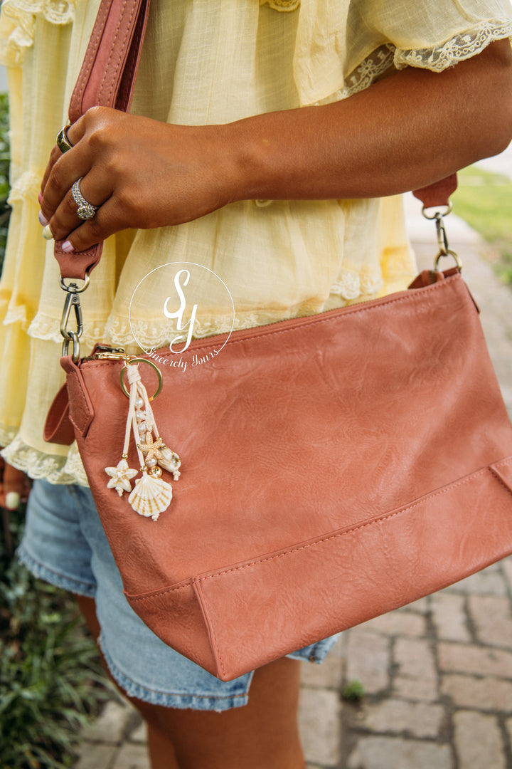 Pretty Shell Bag Charm - Ivory