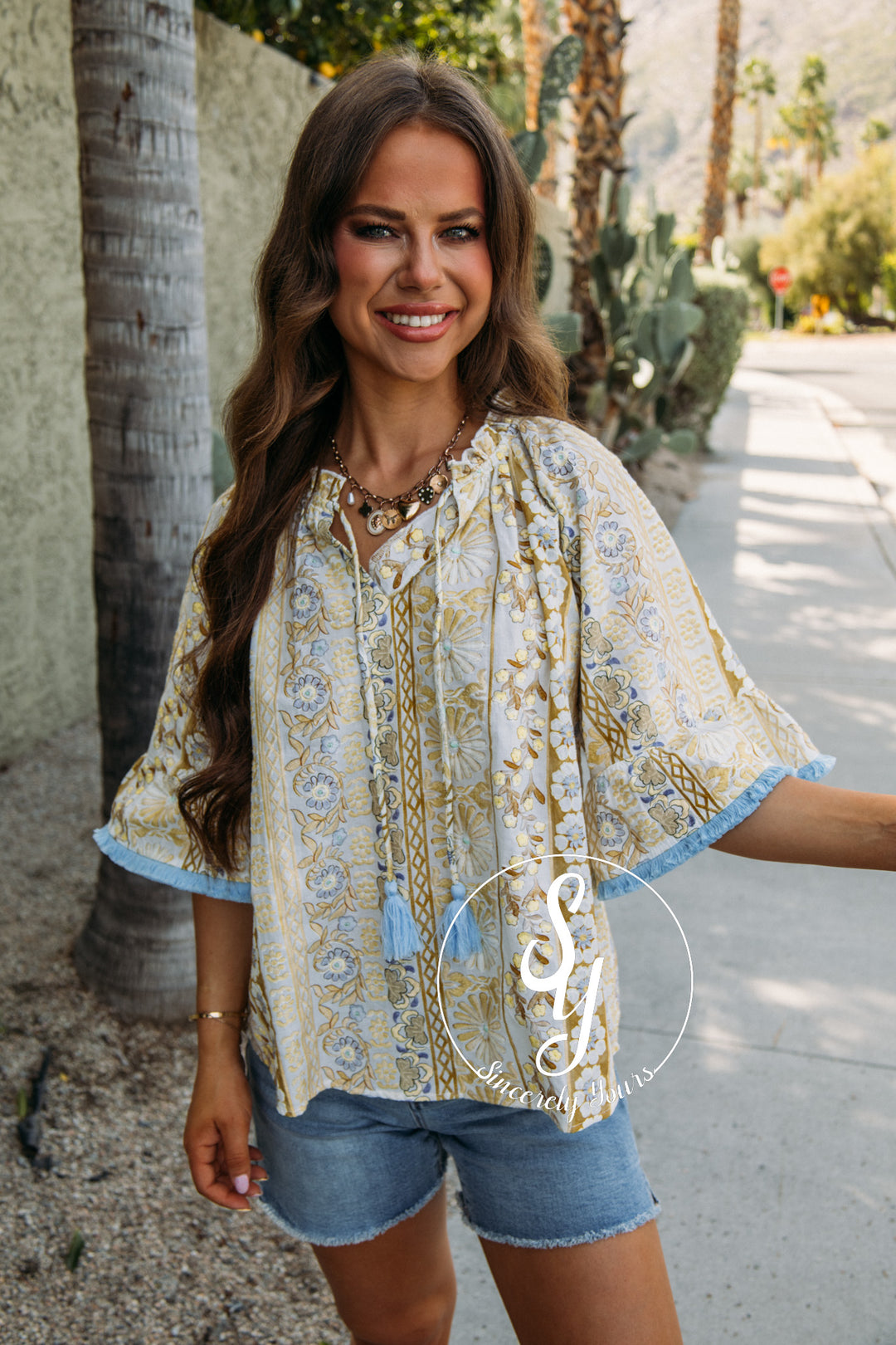 Gentle Floral Design Top - Gold