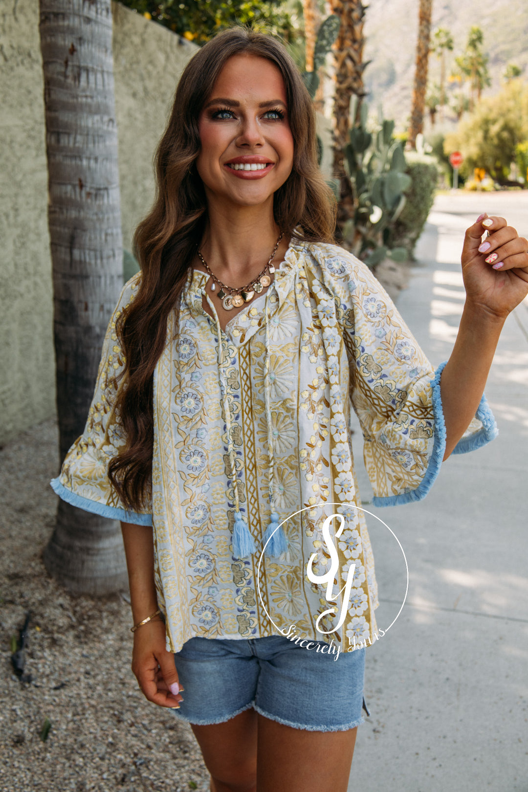 Gentle Floral Design Top - Gold