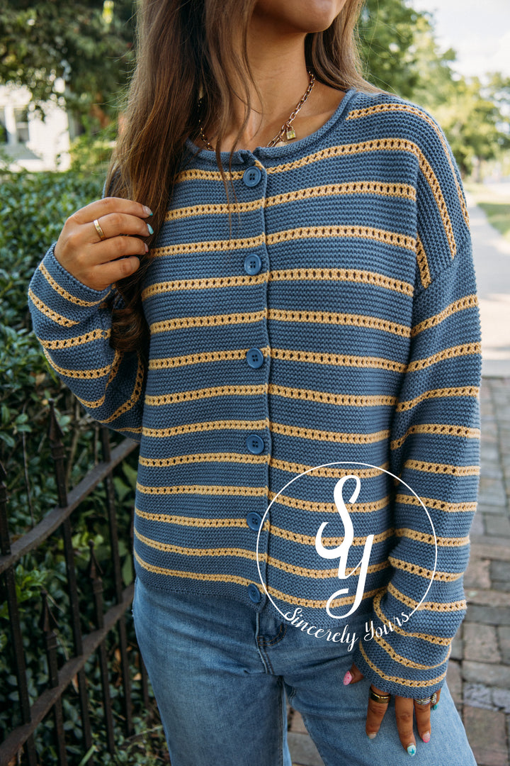 Friendly Sweater - Dark Blue/Golden