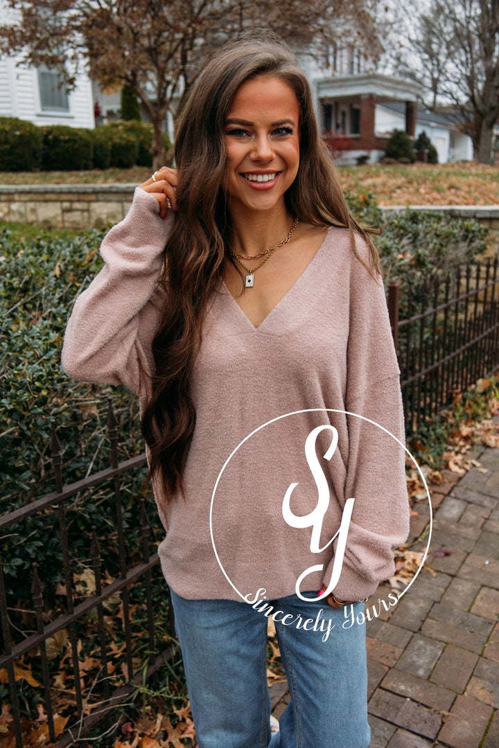 Barefoot Dreams:  CozyChic Lite® V-Neck Seamed Pullover - Pink Clay