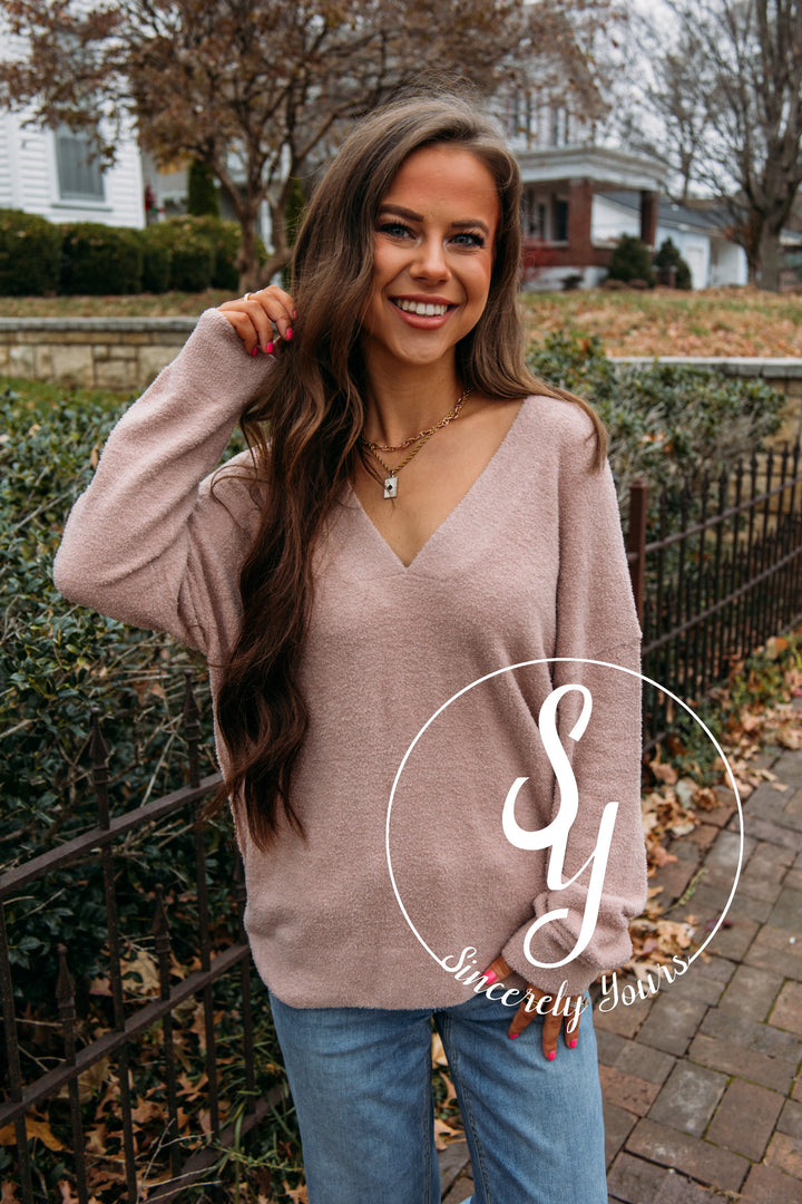 Barefoot Dreams:  CozyChic Lite® V-Neck Seamed Pullover - Pink Clay