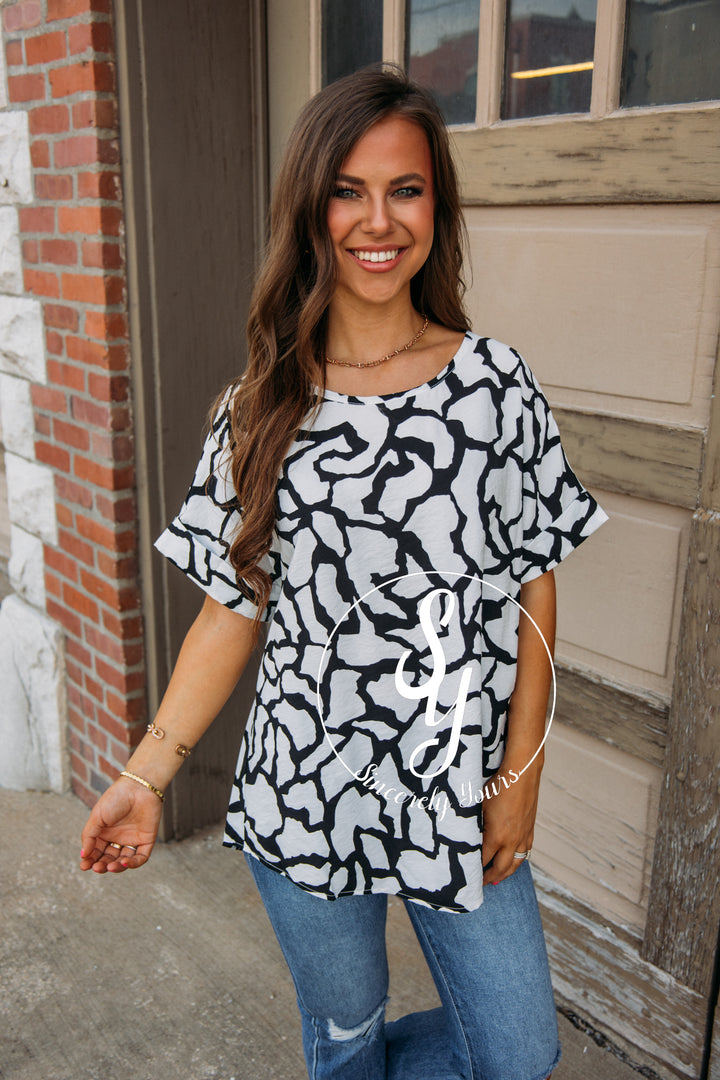 Gentle Heart Top- White/Black