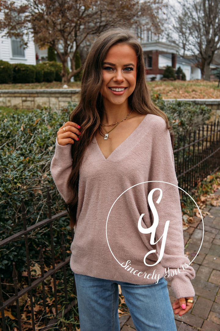 Barefoot Dreams:  CozyChic Lite® V-Neck Seamed Pullover - Pink Clay