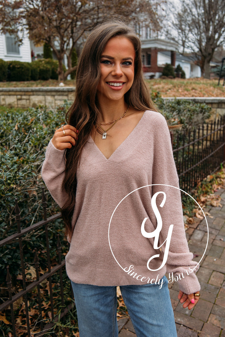 Barefoot Dreams:  CozyChic Lite® V-Neck Seamed Pullover - Pink Clay