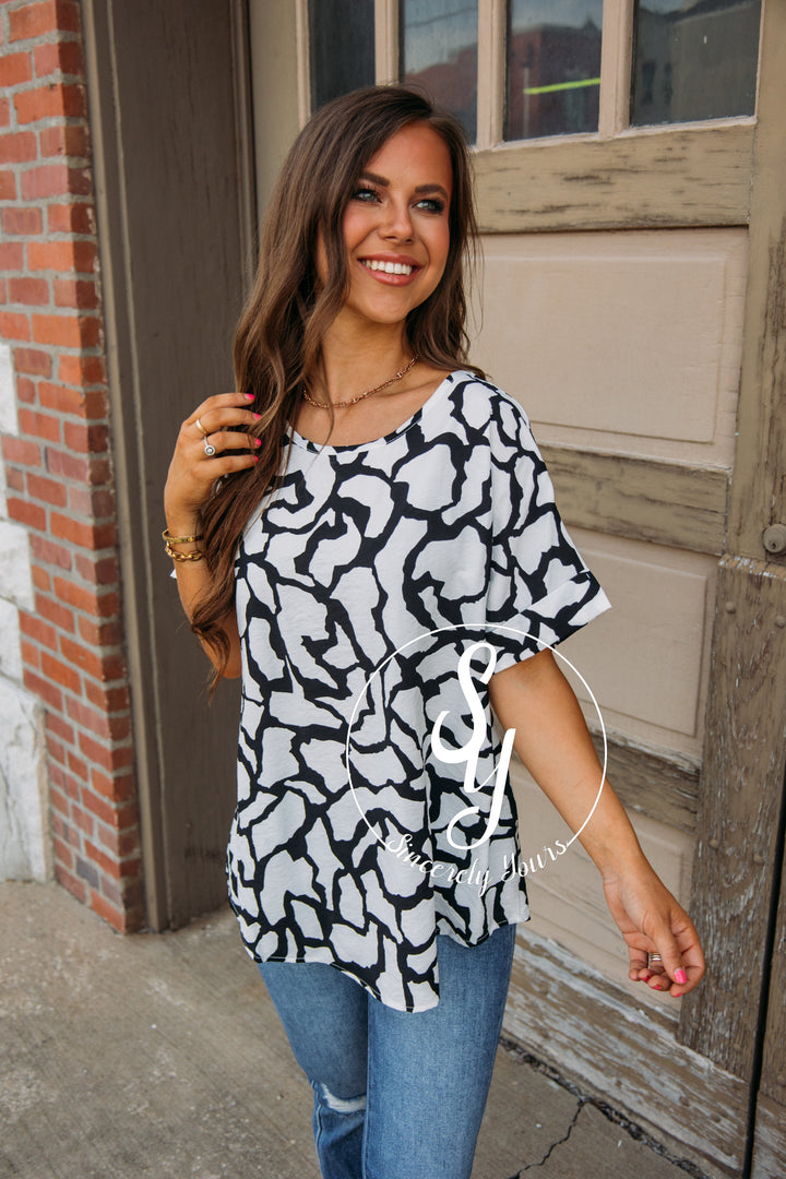 Gentle Heart Top- White/Black