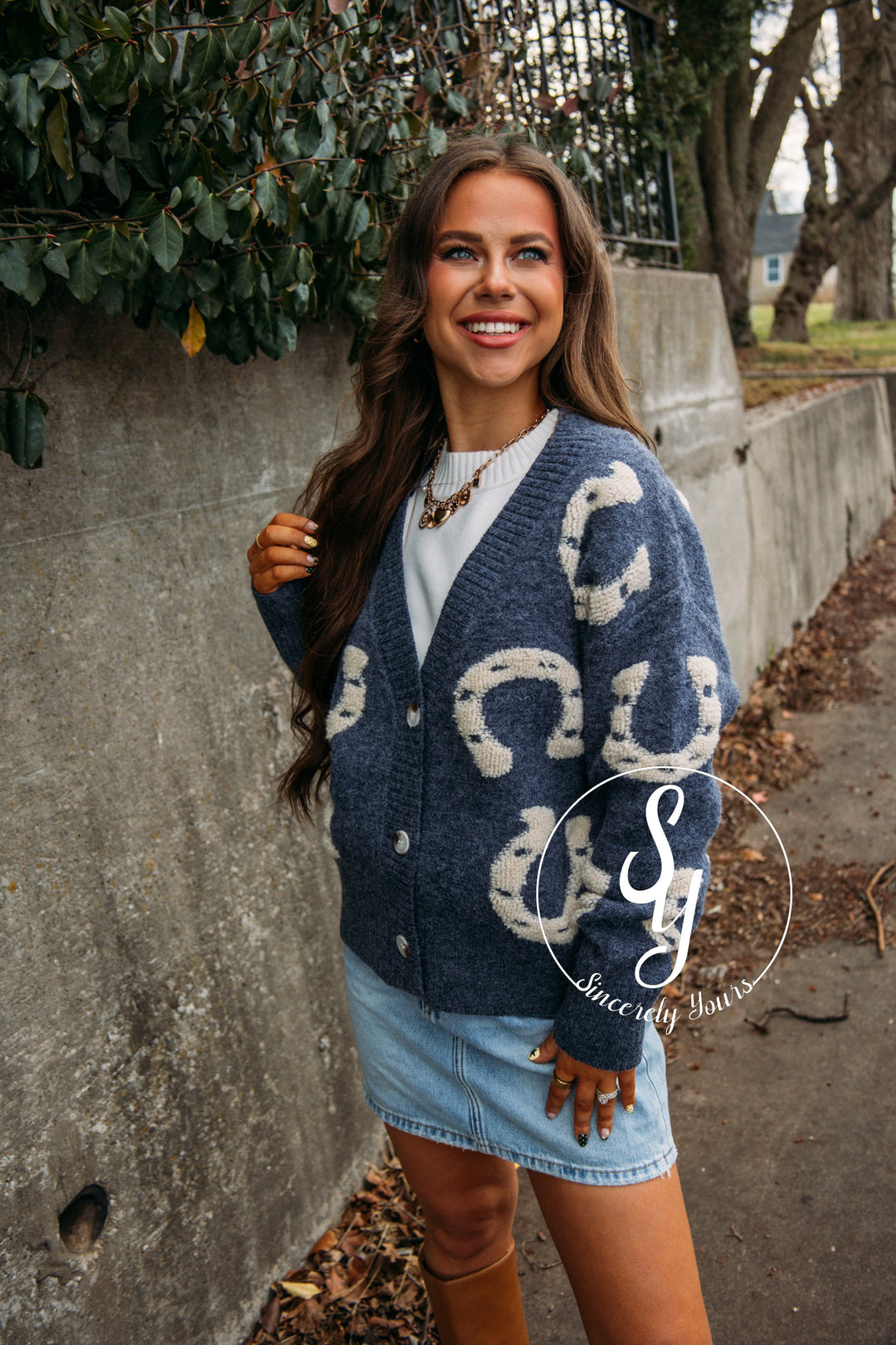 Horseshoe Moment Cardigan - Midnight Oat