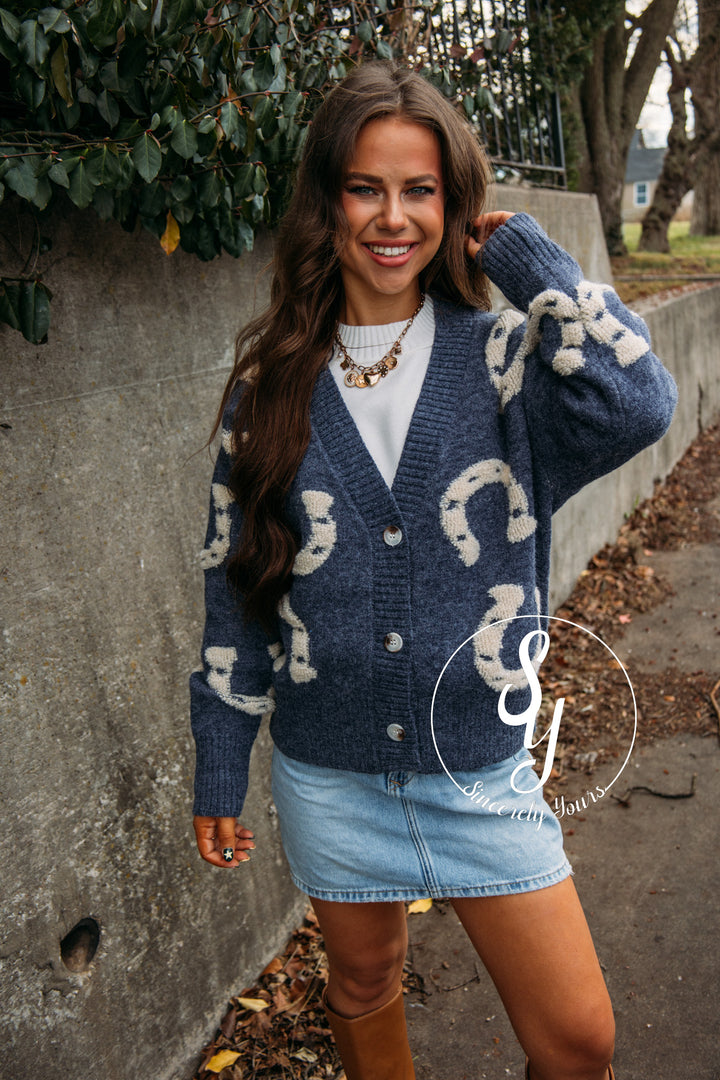 Horseshoe Moment Cardigan - Midnight Oat