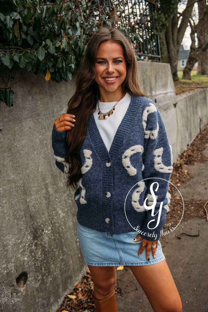 Horseshoe Moment Cardigan - Midnight Oat