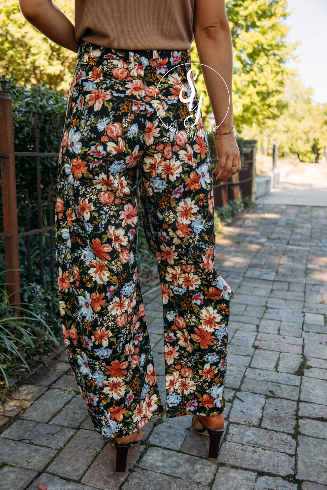 Garden Glimpse Barrel Denim- Black Multi