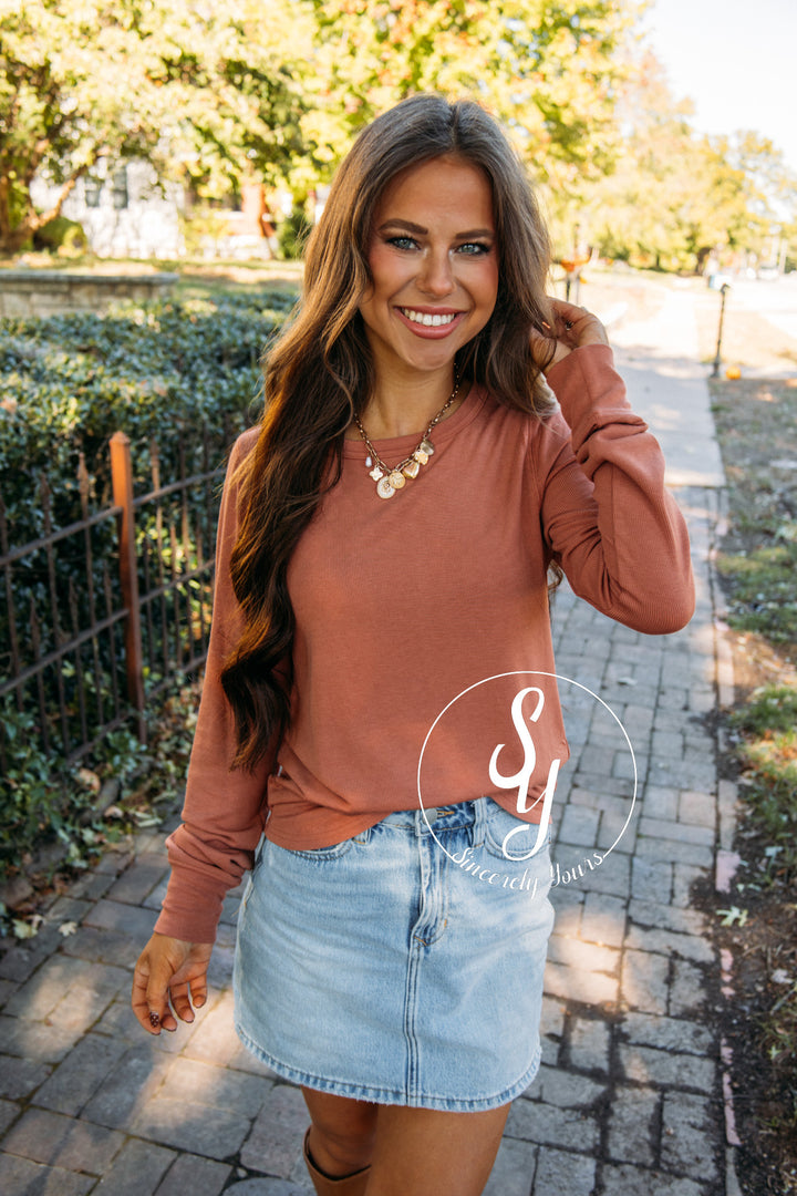 Fall Basic Top-Cedar Wood