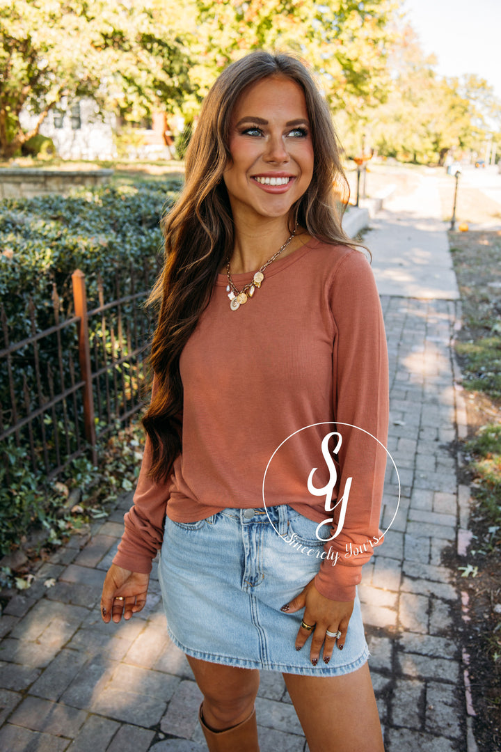 Fall Basic Top-Cedar Wood