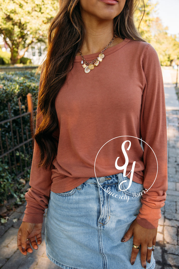 Fall Basic Top-Cedar Wood