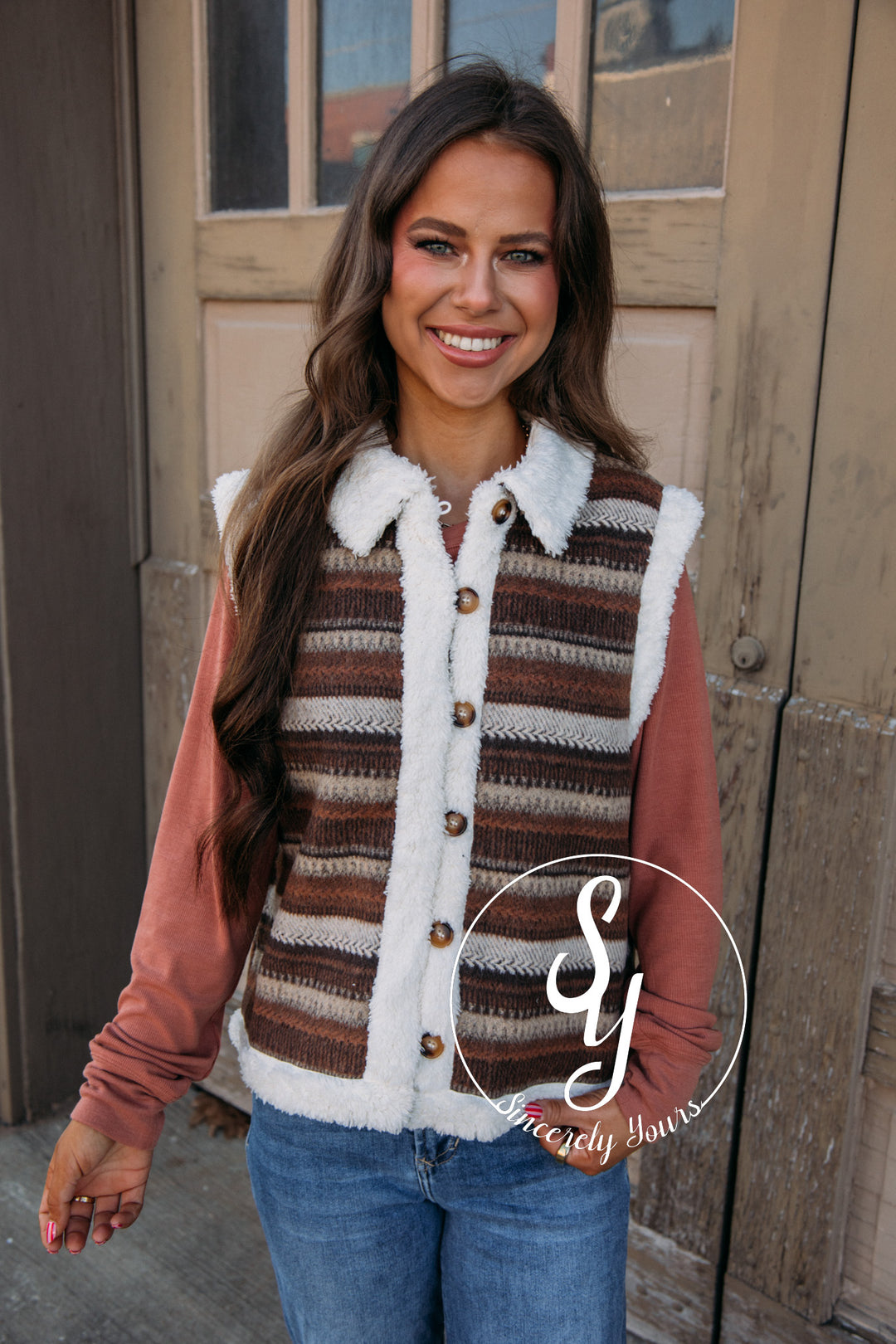 Evergreen Escape Vest - Brown/Cream