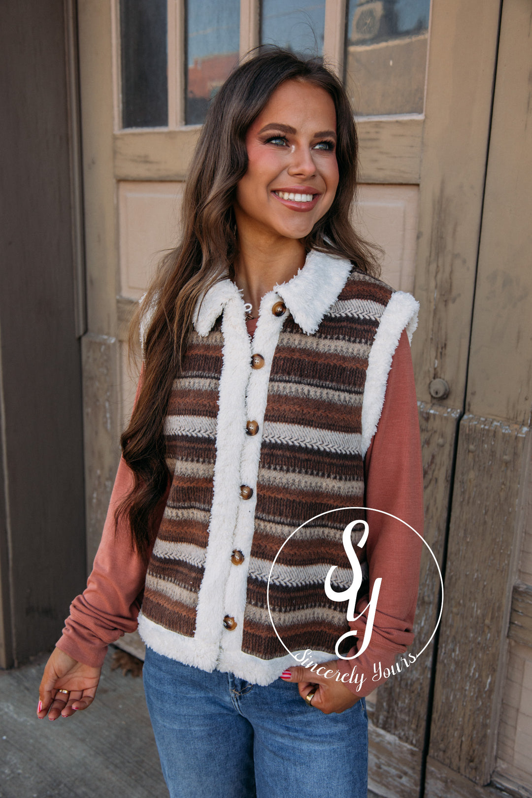 Evergreen Escape Vest - Brown/Cream