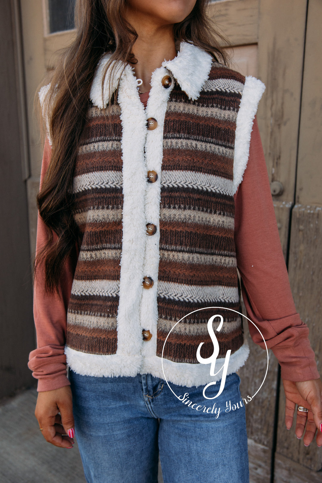 Evergreen Escape Vest - Brown/Cream