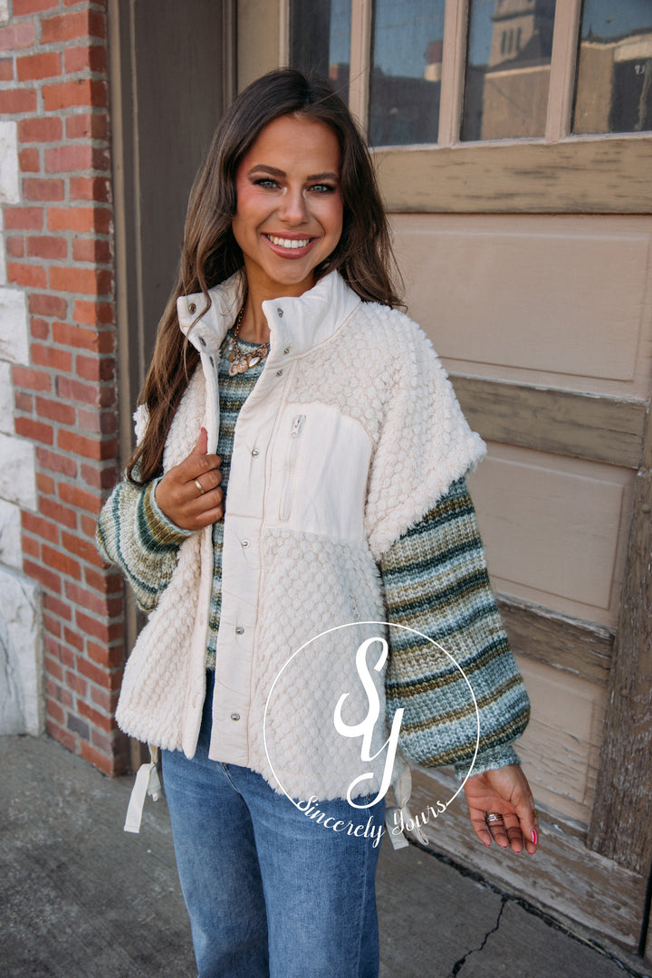 Cue The Comfort Vest - Ecru