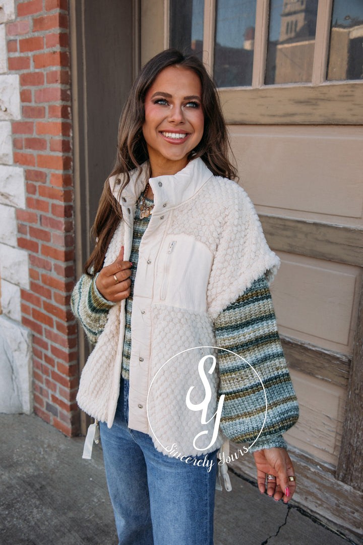 Cue The Comfort Vest - Ecru