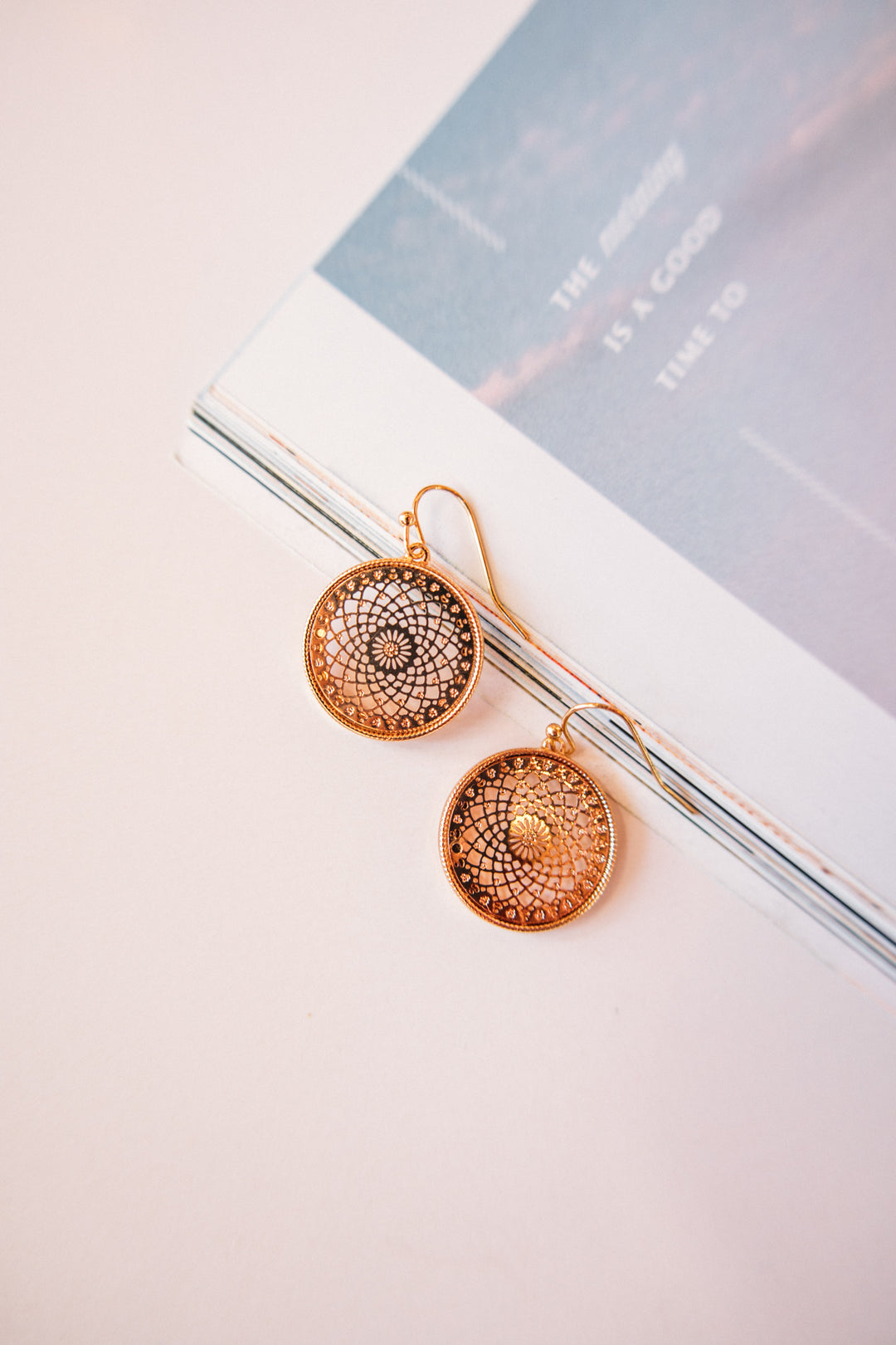 Ringed Spiral Earring -Gold