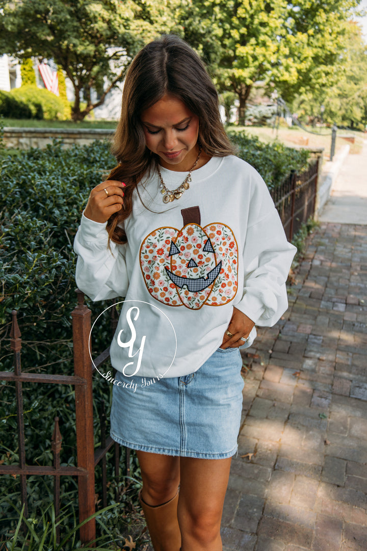Flower Jack-o'-lantern Crewneck- White