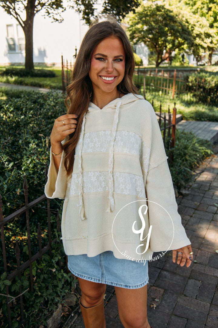 Bistro Feels Sweater- Cream/Ivory