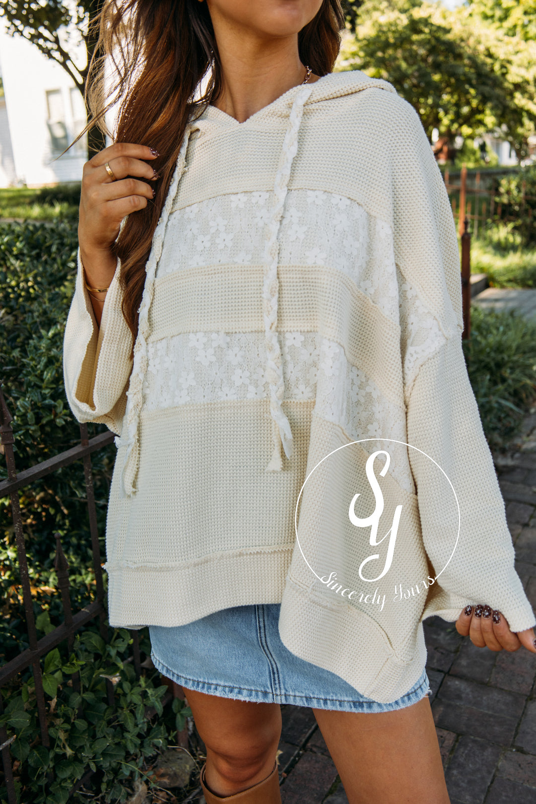 Bistro Feels Sweater- Cream/Ivory