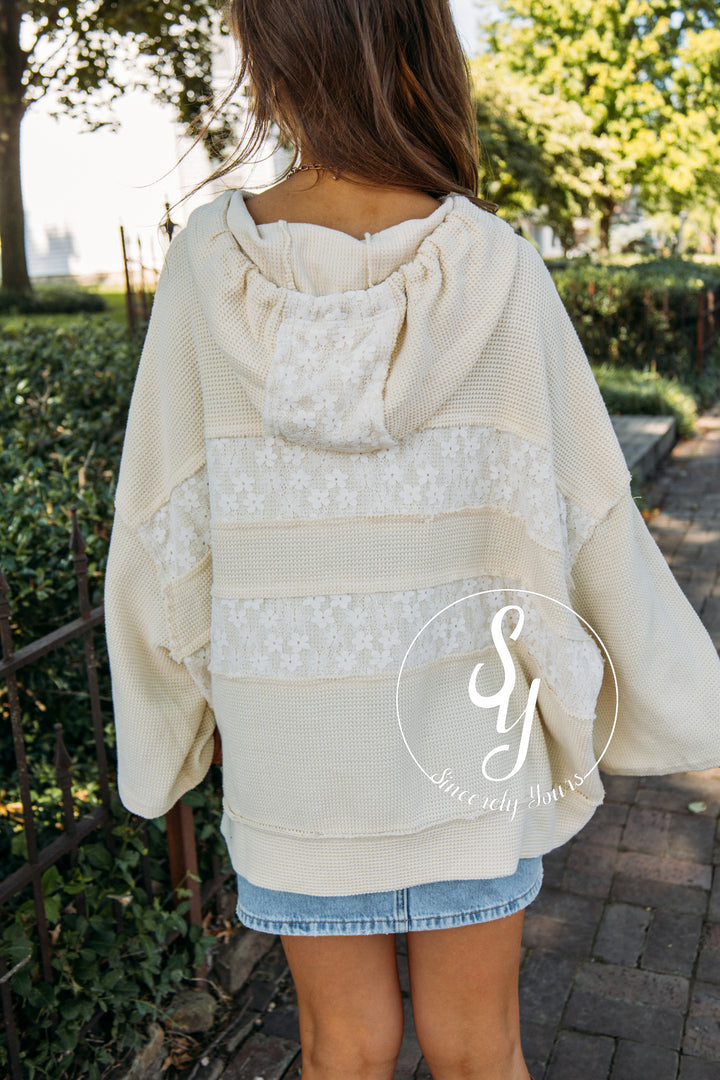 Bistro Feels Sweater- Cream/Ivory