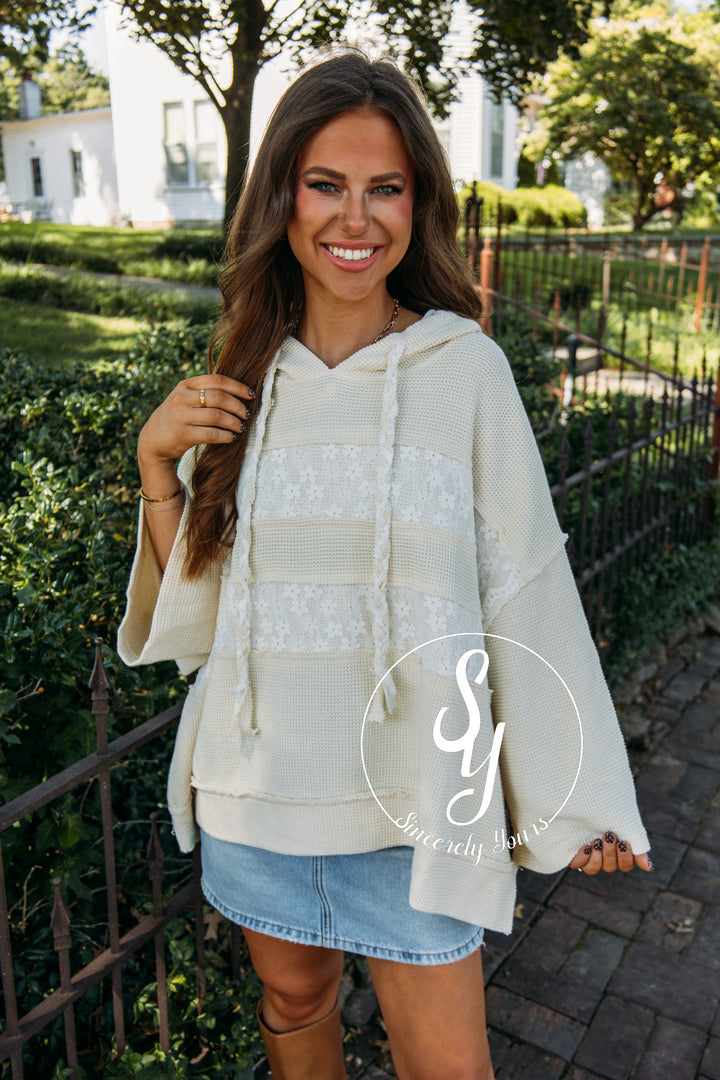 Bistro Feels Sweater- Cream/Ivory