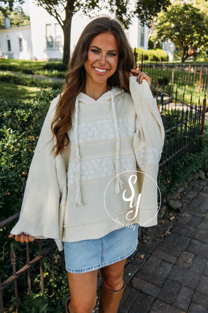 Bistro Feels Sweater- Cream/Ivory