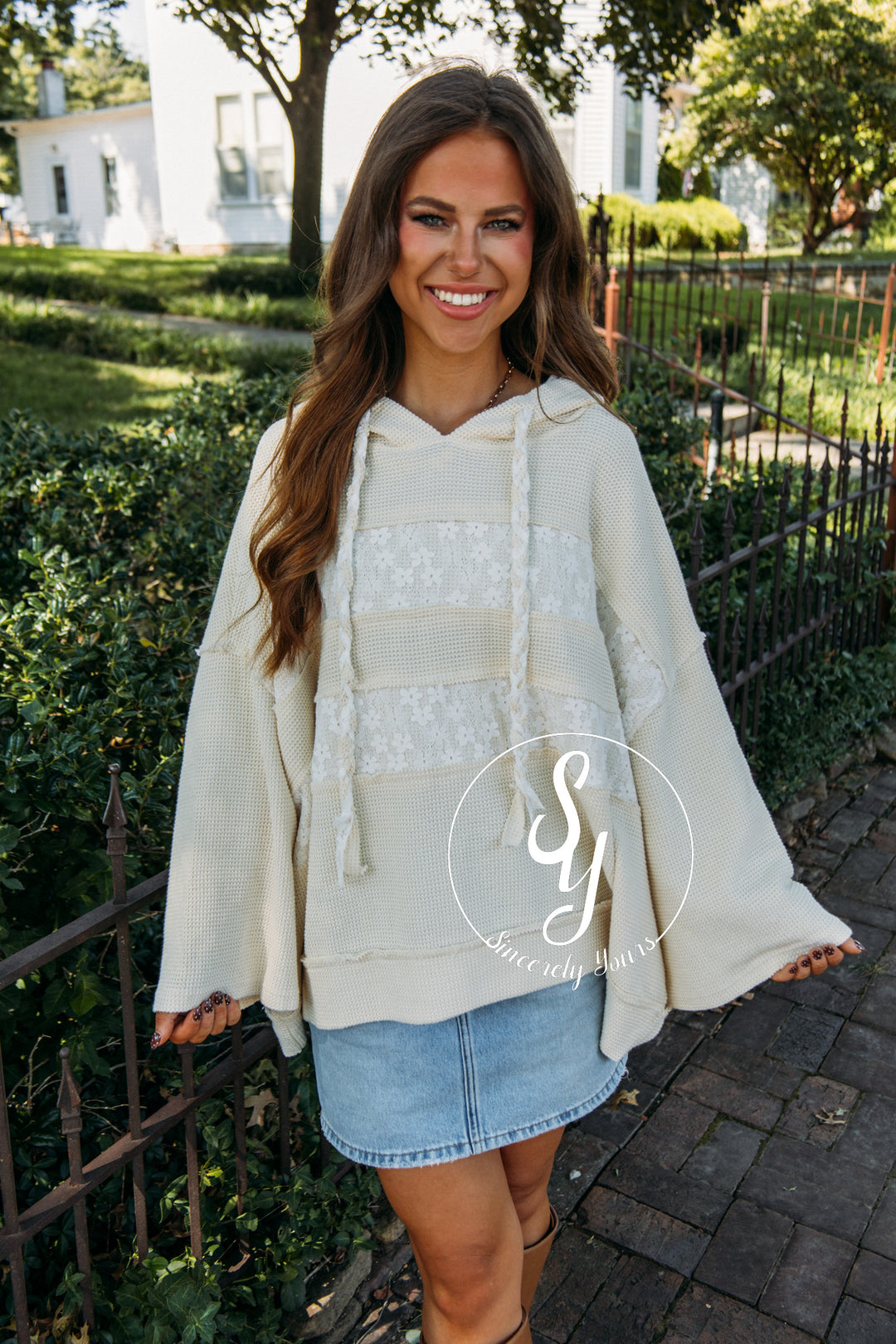 Bistro Feels Sweater- Cream/Ivory