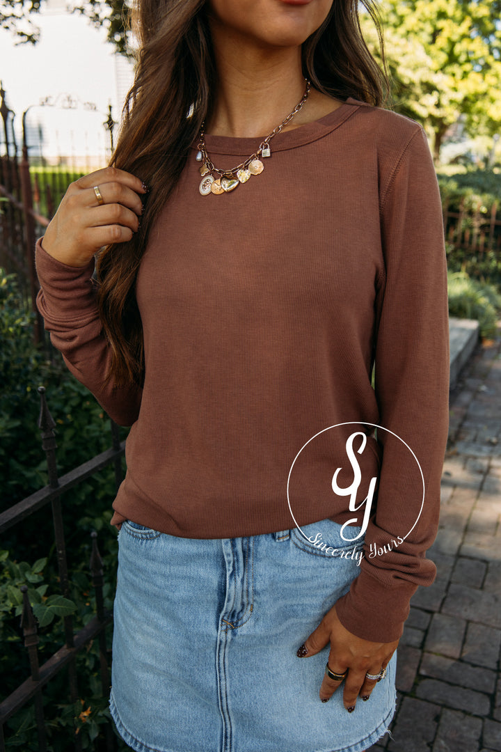 Fall Basic Top-Clove
