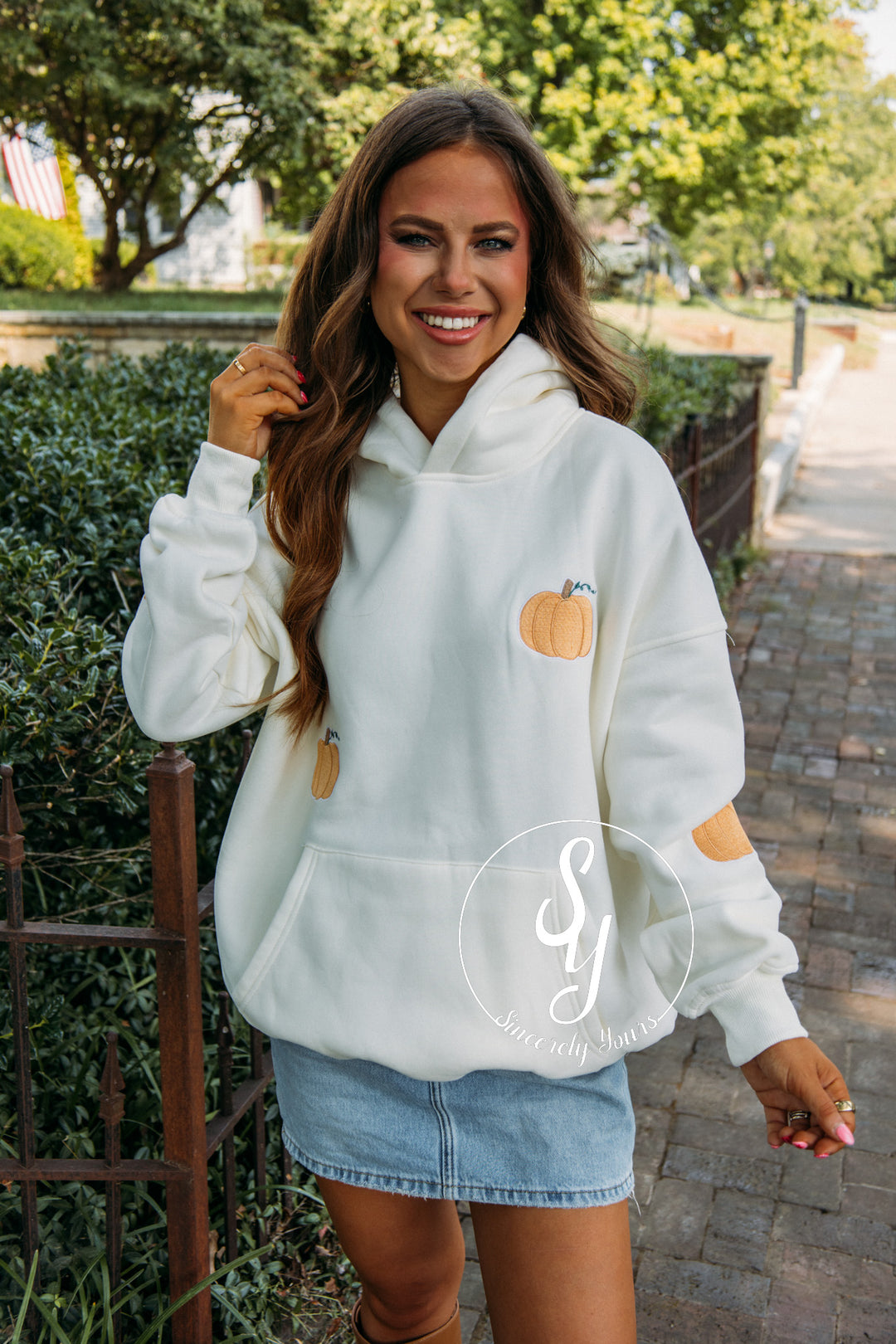 The Pumpkin Hoodie - Ivory