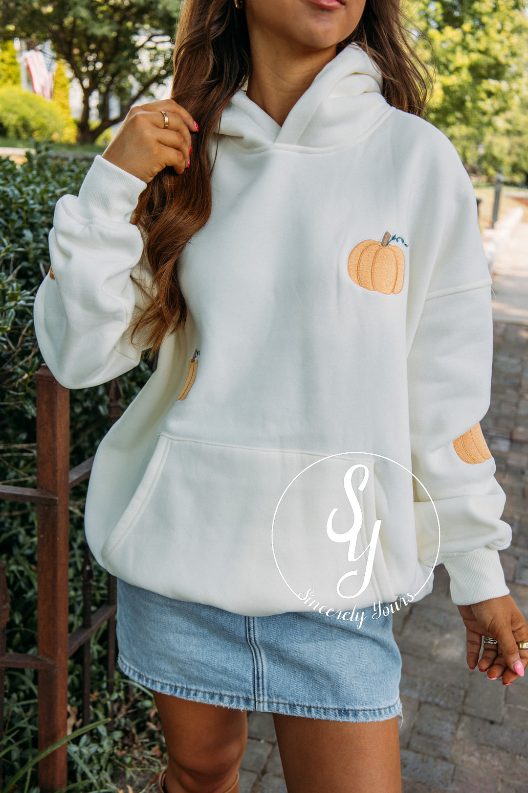 The Pumpkin Hoodie - Ivory