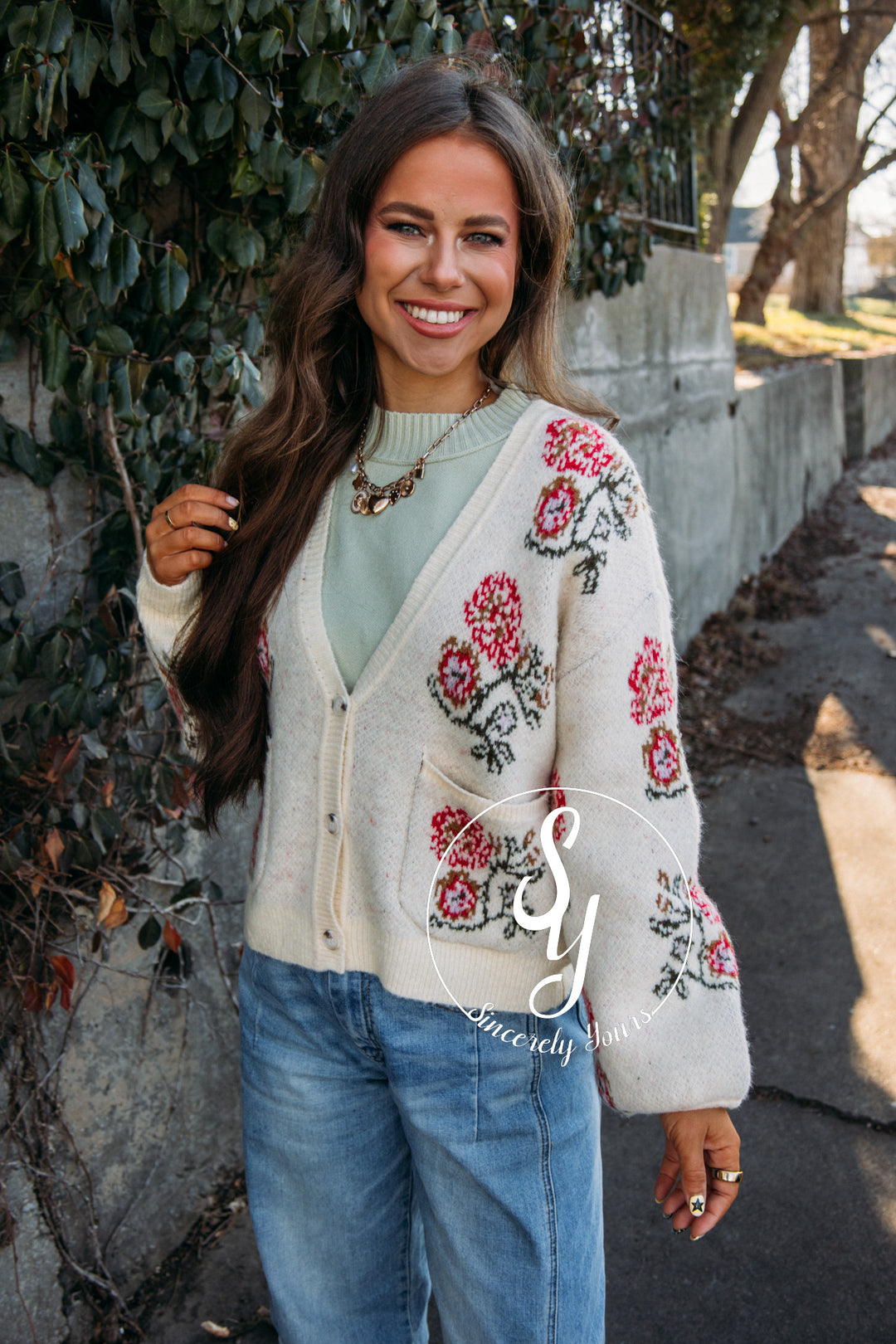 Sophisticated Floral Cardigan - Cream