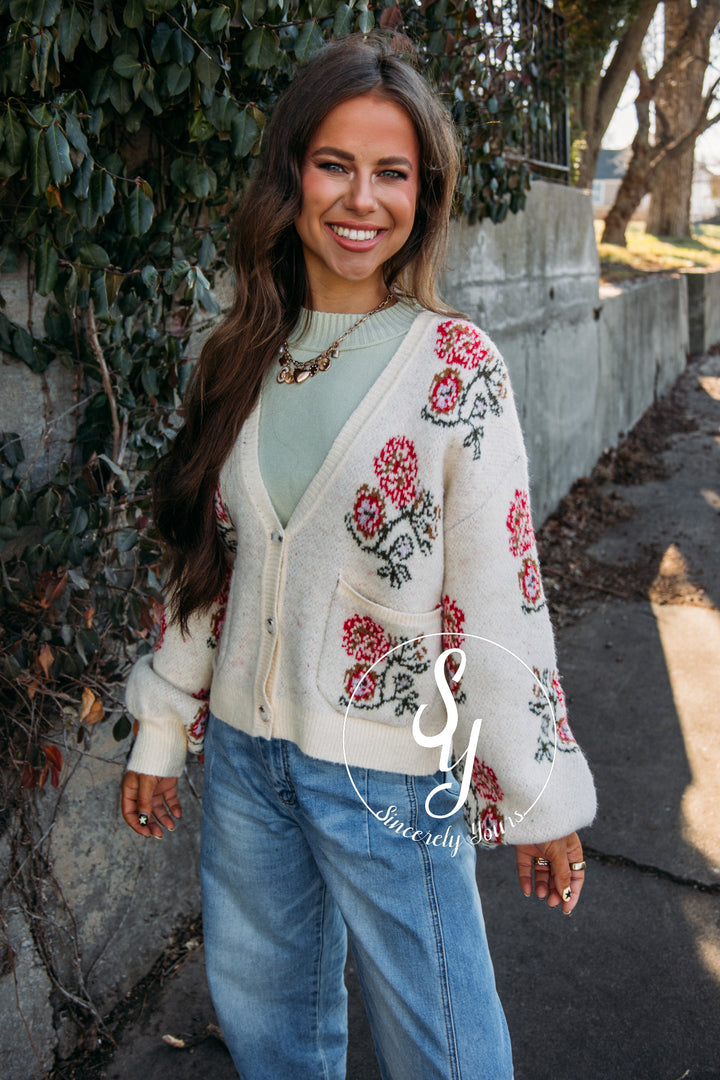 Sophisticated Floral Cardigan - Cream