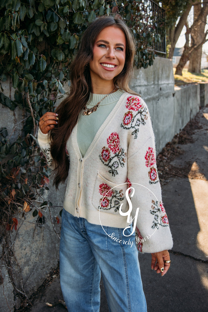 Sophisticated Floral Cardigan - Cream