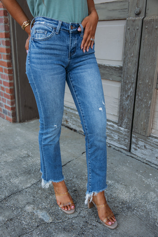 Load image into Gallery viewer, Quince Mid-Rise Denim

