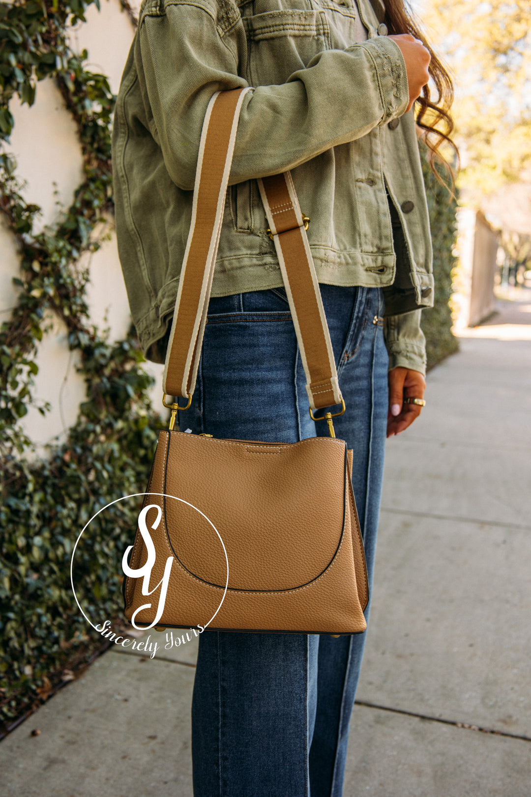Garland Purse - Tan