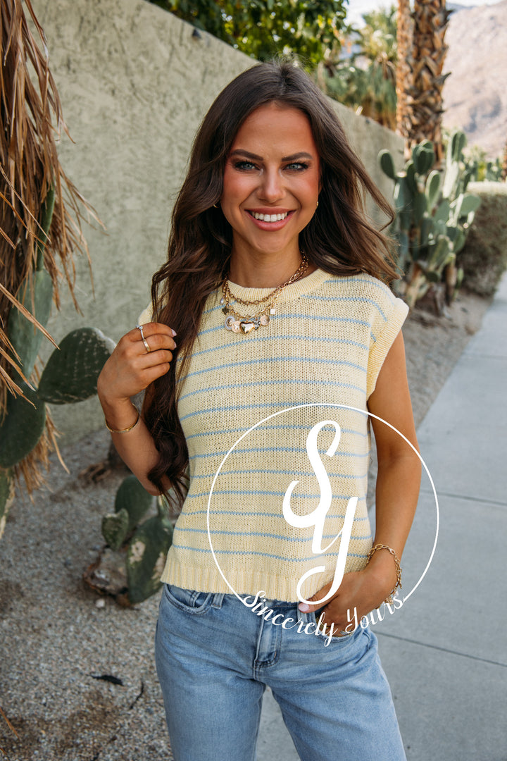 Graceful Life Top- Daisy/Sky