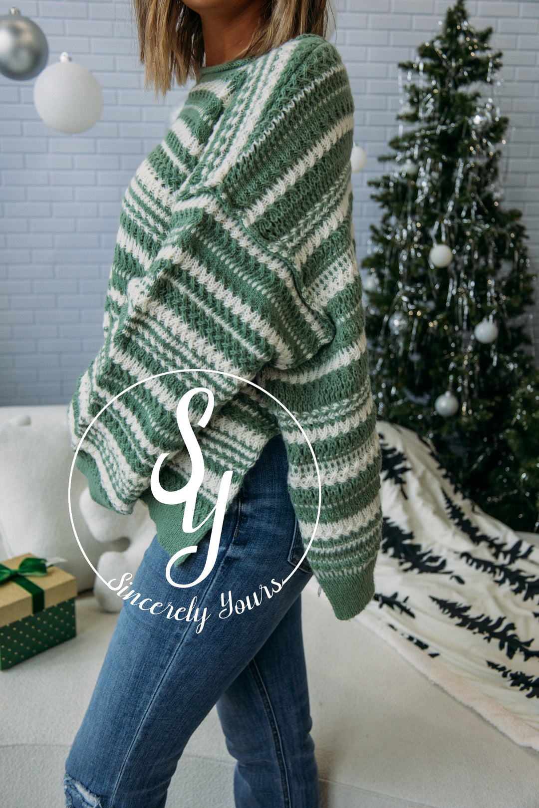 Year After Year Sweater - Green/White