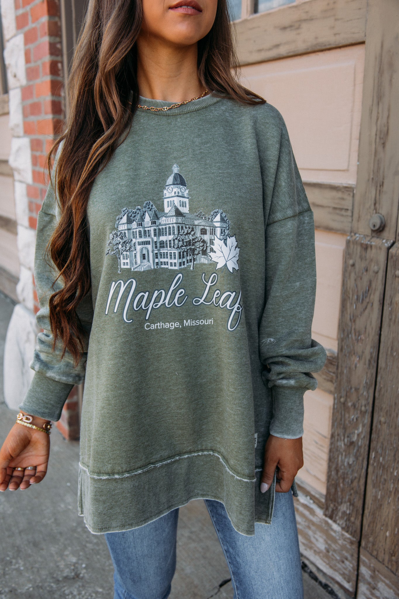 Load image into Gallery viewer, Maple Leaf Crewneck - Olive
