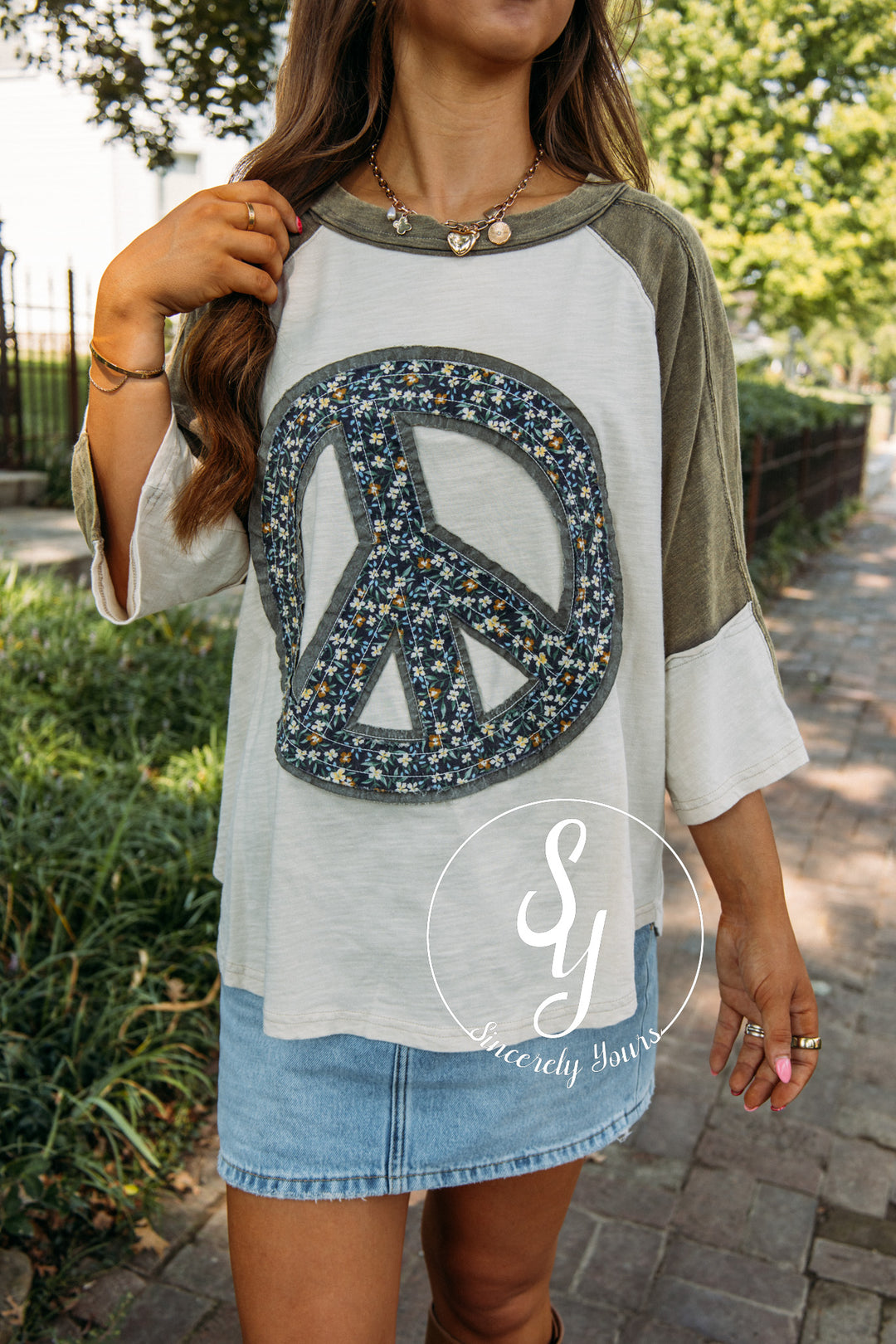 Simply Peace Top- Ivory/Olive