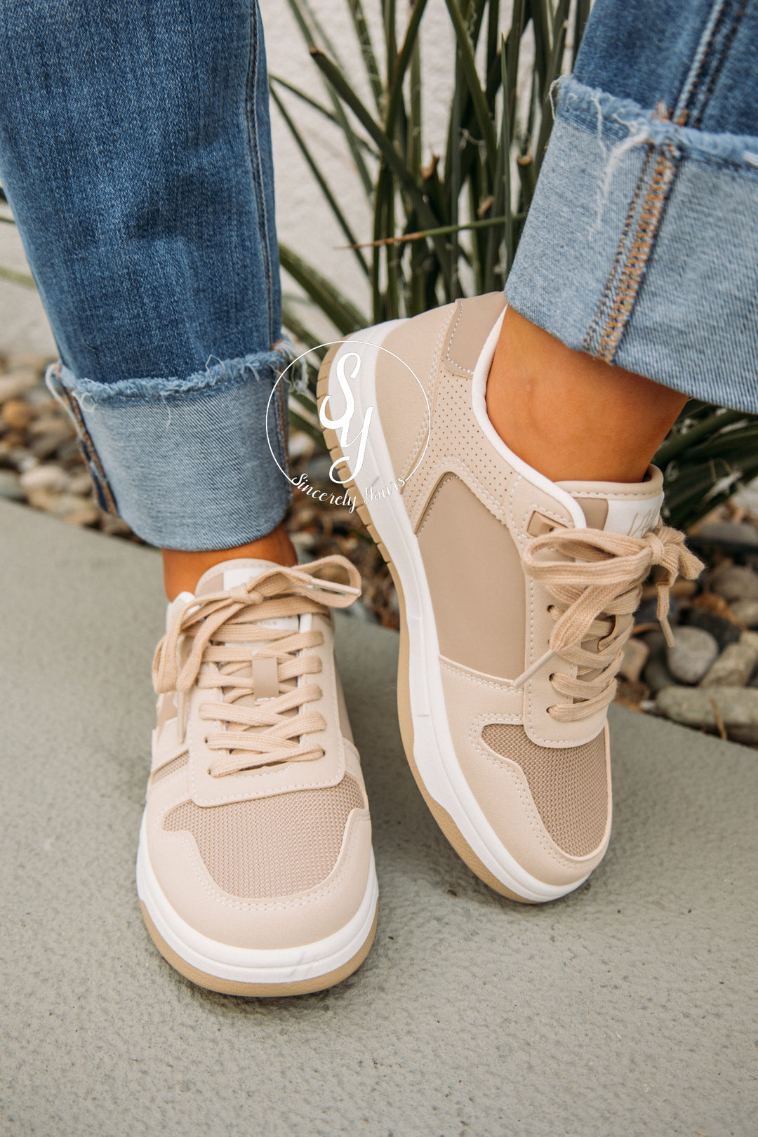 Vintage Havana:  Fresh Sneaker - Beige