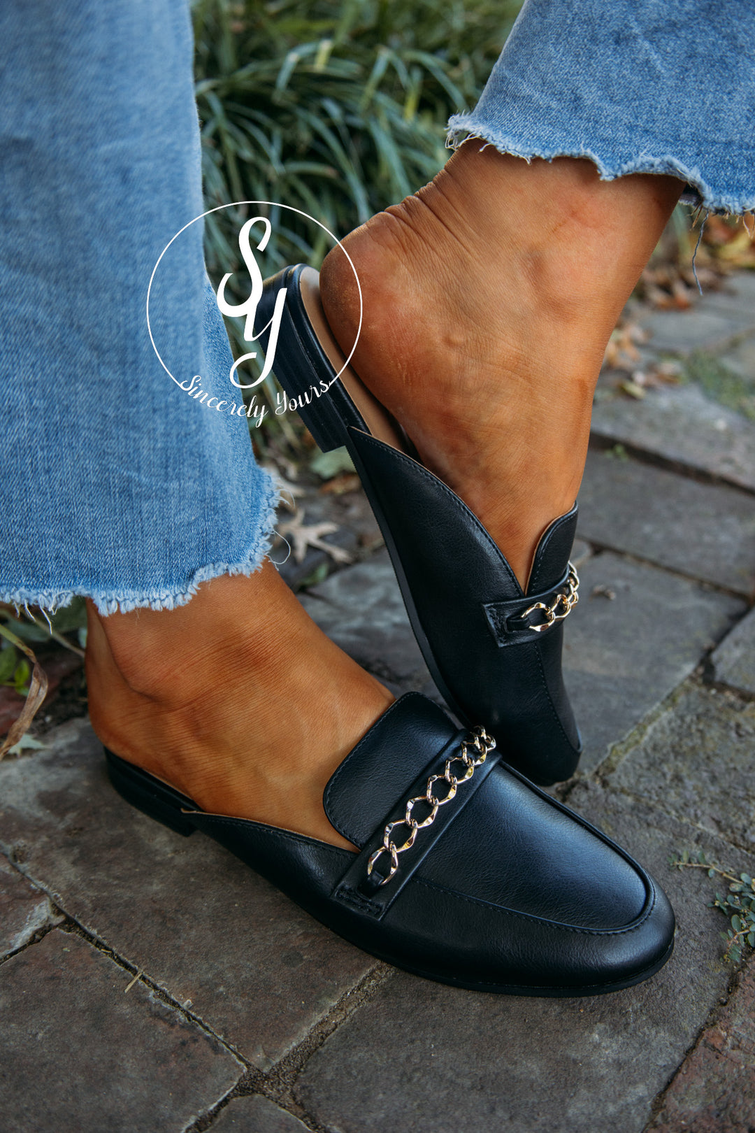Fern Shoe- Black