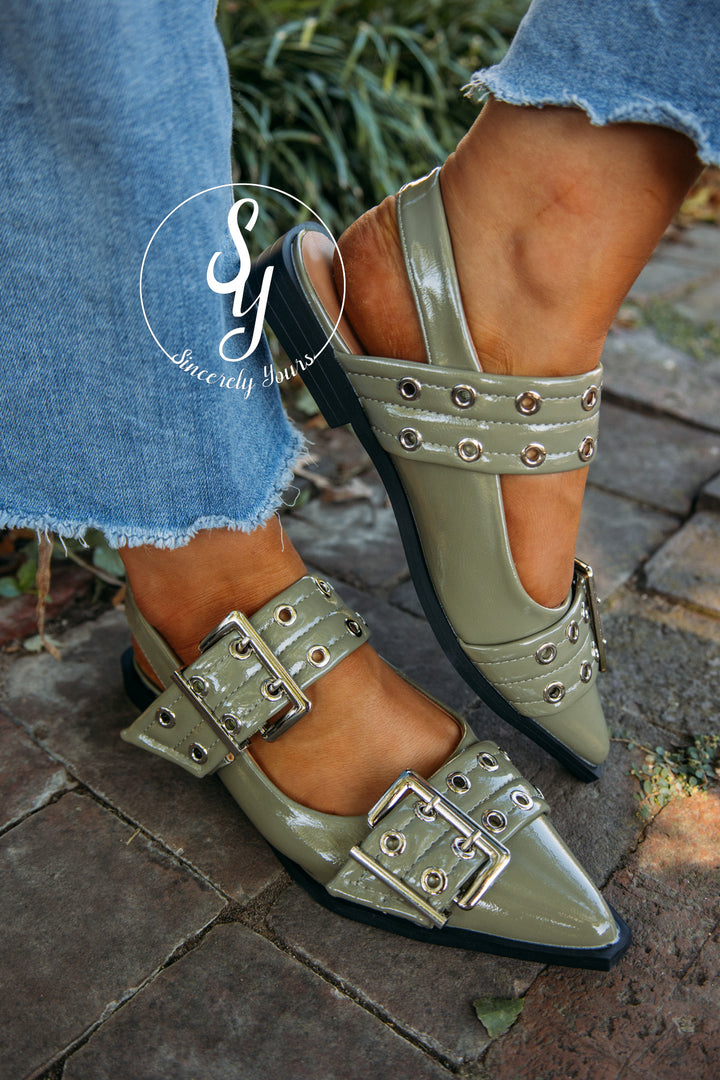 Forever Young Flat - Olive Pat