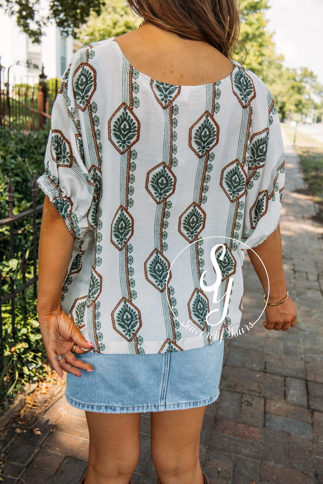 Gorgeous Garden Top- Olive Garden