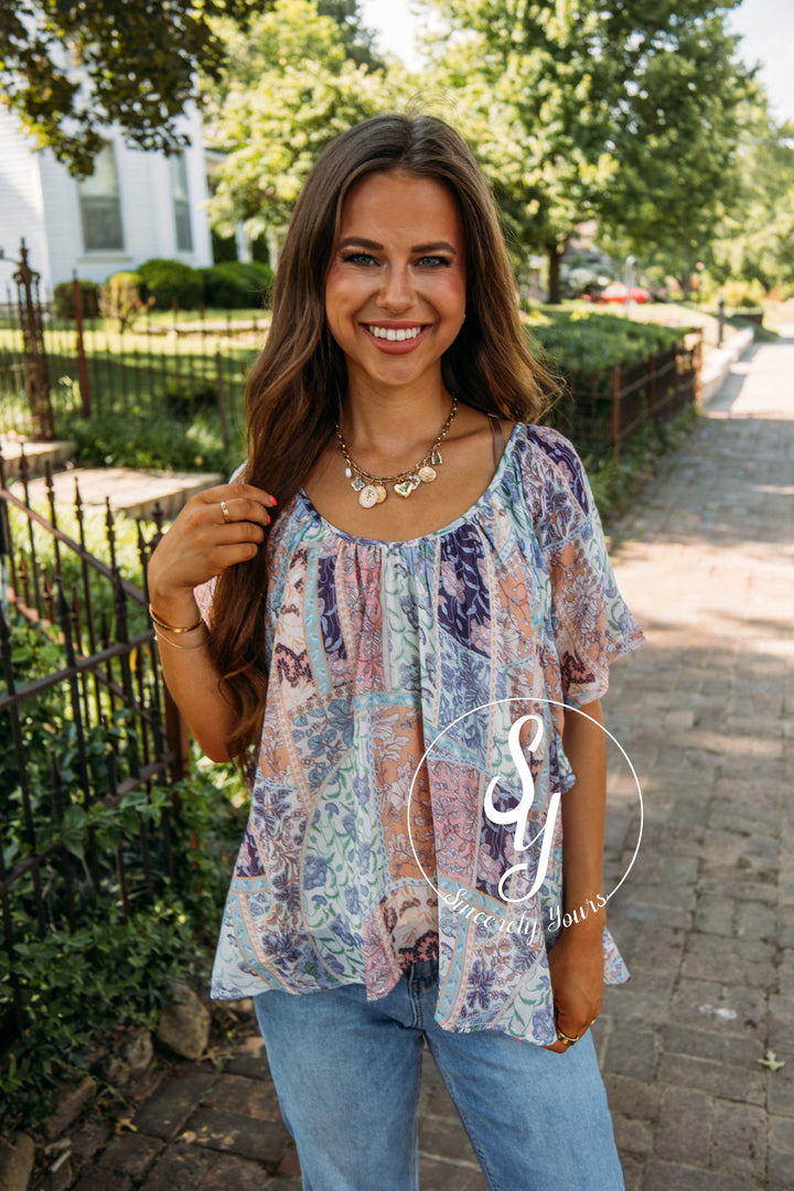 Meadow Views Top- Ivory Coral Multi