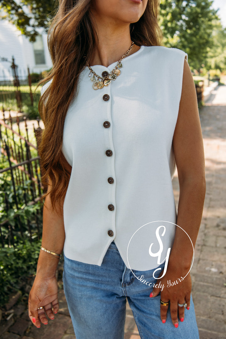 Rooftop Vest- White