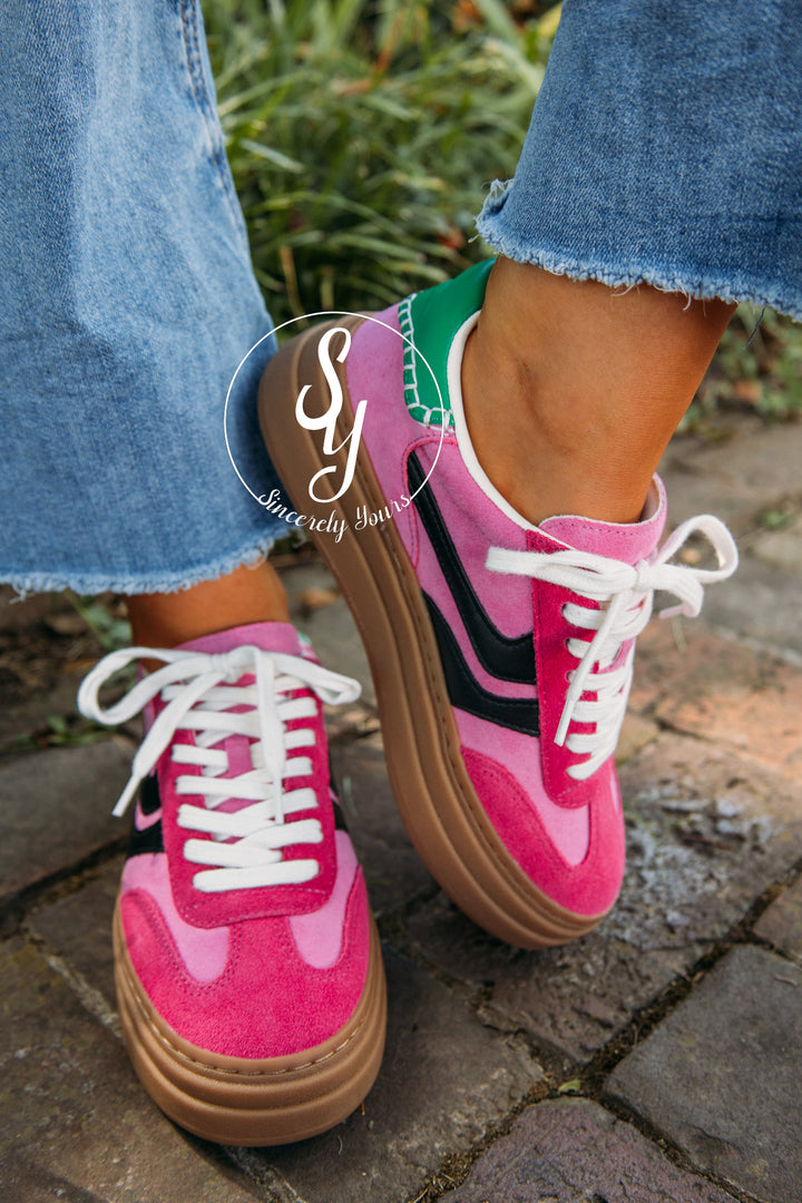 Steve Madden: Dodge Sneaker - Pink Multi