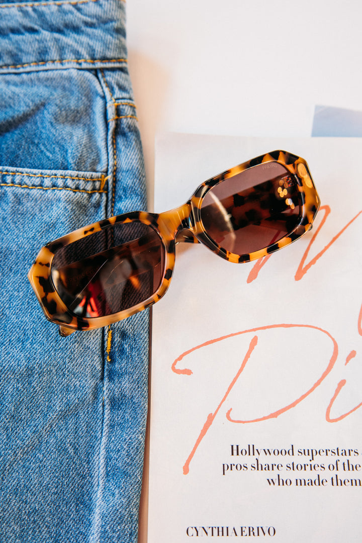 Onyx Acetate Womens Rectangular Sunglasses - Milky Tortiose